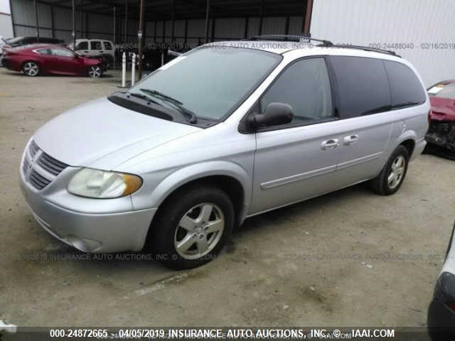 2D4GP44L06R868118 - 2006 DODGE GRAND CARAVAN SXT SILVER photo 2