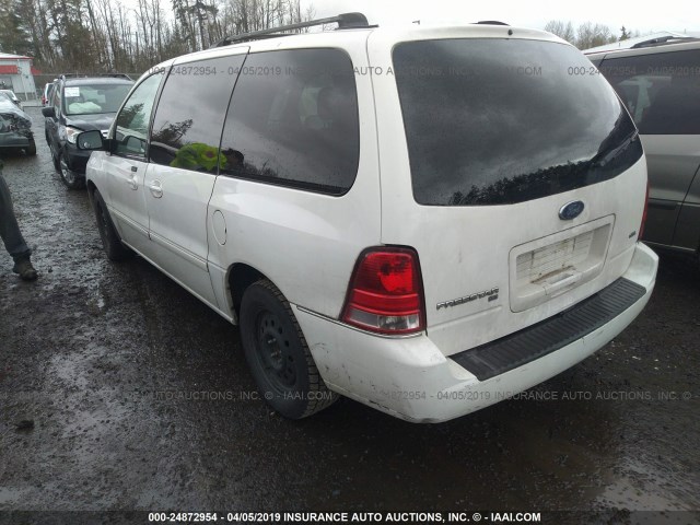 2FMZA52227BA15961 - 2007 FORD FREESTAR SEL WHITE photo 3