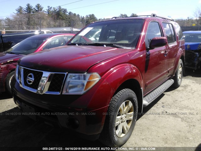 5N1AR18W05C701115 - 2005 NISSAN PATHFINDER LE/SE/XE RED photo 2