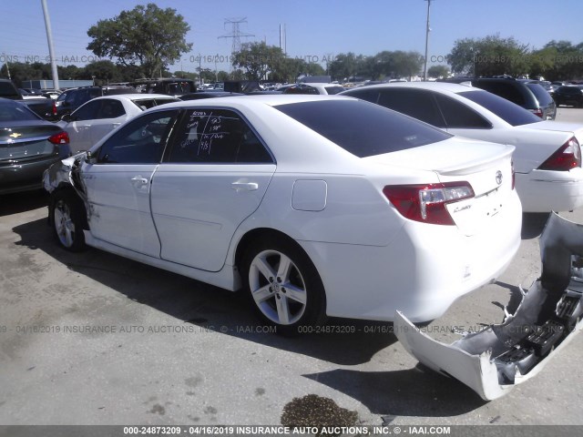 4T1BF1FK8CU187146 - 2012 TOYOTA CAMRY SE/LE/XLE WHITE photo 3