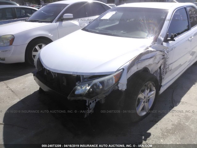 4T1BF1FK8CU187146 - 2012 TOYOTA CAMRY SE/LE/XLE WHITE photo 6