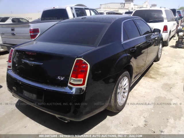 2C3CCAAG3DH577651 - 2013 CHRYSLER 300 BLACK photo 4