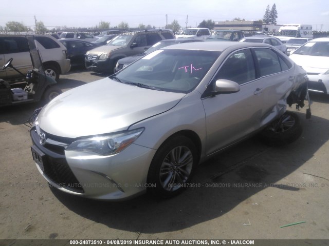 4T1BF1FK3GU203520 - 2016 TOYOTA CAMRY LE/XLE/SE/XSE 香槟色 照片 2