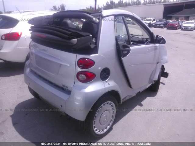 WMEEK31X29K277751 - 2009 SMART FORTWO PASSION SILVER photo 4