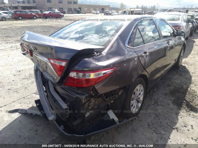 4T4BF1FK5GR567900 - 2016 TOYOTA CAMRY LE/XLE/SE/XSE GRAY photo 4