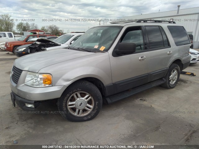 1FMFU16525LA79132 - 2005 FORD EXPEDITION XLT GOLD photo 2