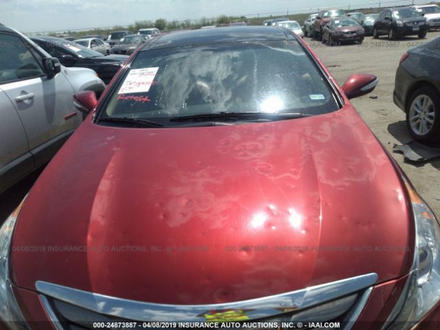 5NPEC4AC1DH568084 - 2013 HYUNDAI SONATA SE/LIMITED RED photo 6