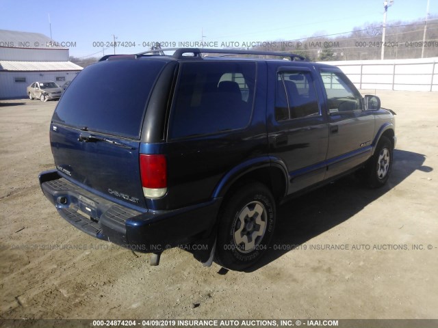 1GNDT13W42K184842 - 2002 CHEVROLET BLAZER BLUE photo 4