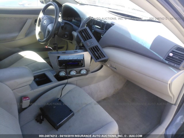 4T1BE46K38U761521 - 2008 TOYOTA CAMRY CE/LE/XLE/SE GRAY photo 5