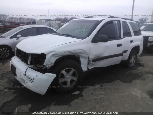 1GNDT13S252233618 - 2005 CHEVROLET TRAILBLAZER LS/LT WHITE photo 2