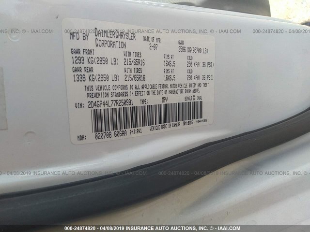 2D4GP44L77R250991 - 2007 DODGE GRAND CARAVAN SXT WHITE photo 9