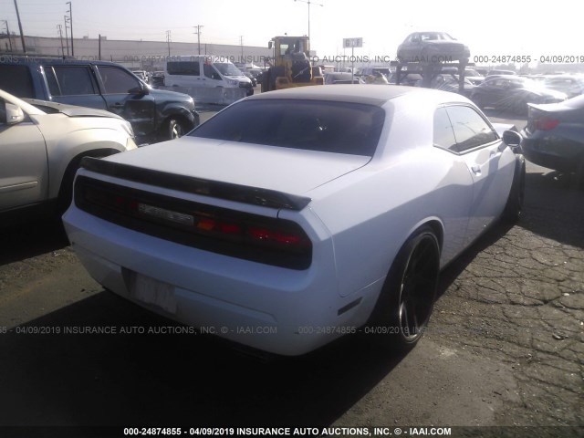 2C3CDYAG5EH270490 - 2014 DODGE CHALLENGER SXT WHITE photo 4