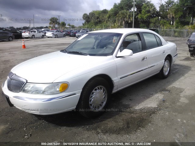 1LNFM97V0WY739492 - 1998 LINCOLN CONTINENTAL  WHITE photo 2