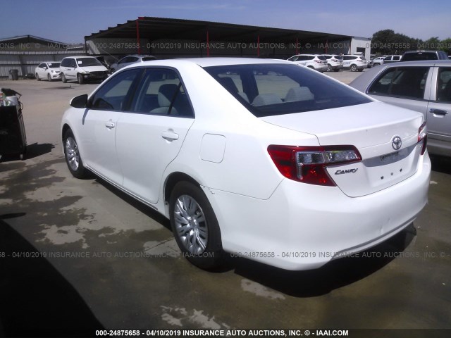 4T1BF1FK9EU319320 - 2014 TOYOTA CAMRY L/SE/LE/XLE 白色 照片 3