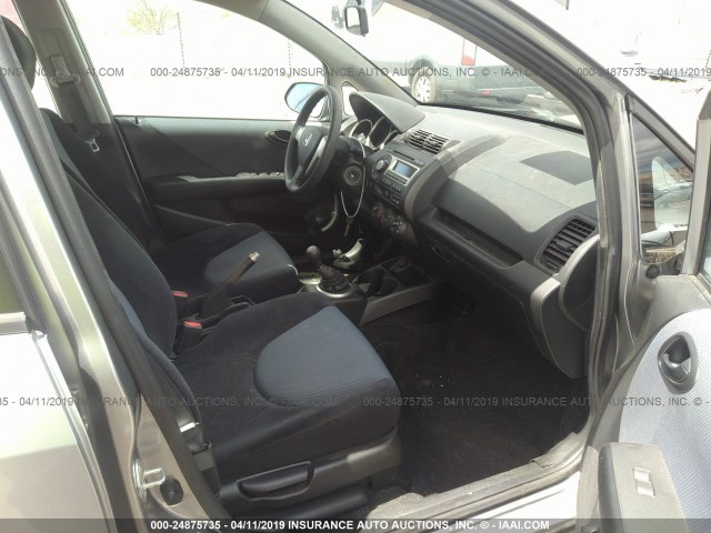 JHMGD37498S060662 - 2008 HONDA FIT SILVER photo 5