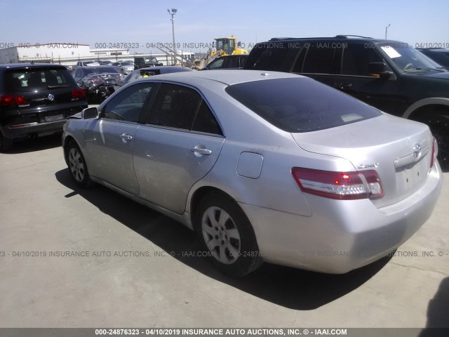 4T1BF3EK1BU191695 - 2011 TOYOTA CAMRY SE/LE/XLE SILVER photo 3