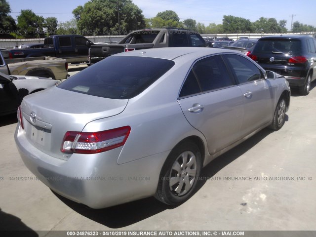 4T1BF3EK1BU191695 - 2011 TOYOTA CAMRY SE/LE/XLE SILVER photo 4