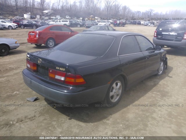 JT8BF22G6V0066748 - 1997 LEXUS ES 300 BLACK photo 4