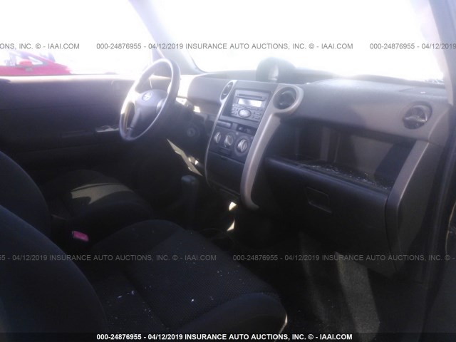 JTLKT324654004575 - 2005 TOYOTA SCION XB 黑色 照片 5