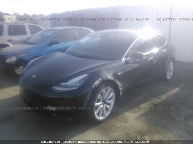 5YJ3E1EA3JF036077 - 2018 TESLA MODEL 3 BLACK photo 2