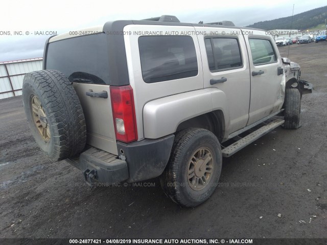 5GTDN136268103514 - 2006 HUMMER H3 GRAY photo 4