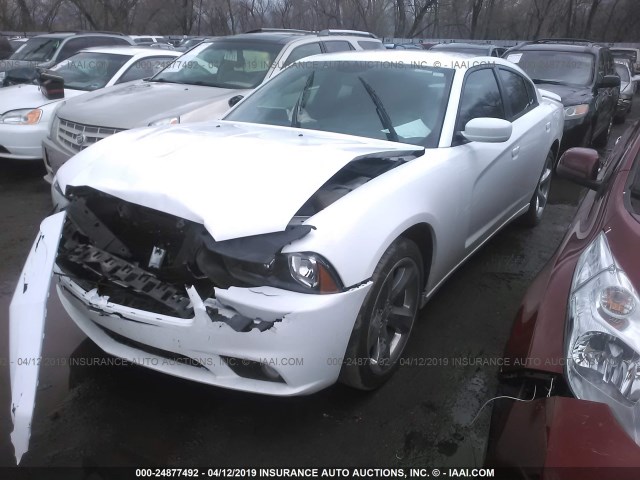 2C3CDXAT7DH693352 - 2013 DODGE CHARGER POLICE WHITE photo 2