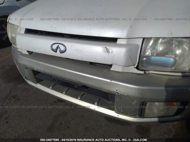 JNRDR07X21W102571 - 2001 INFINITI QX4 WHITE photo 6