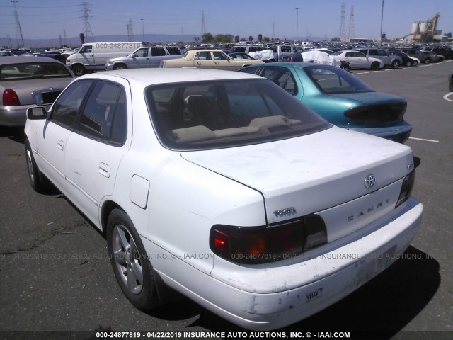 JT2GK12E3S0120135 - 1995 TOYOTA CAMRY LE WHITE photo 3