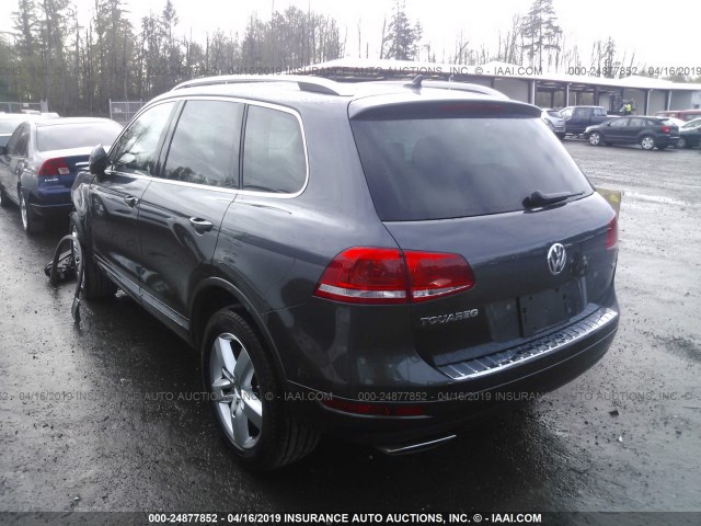 WVGFK9BP3BD003517 - 2011 VOLKSWAGEN TOUAREG V6 TDI GRAY photo 3