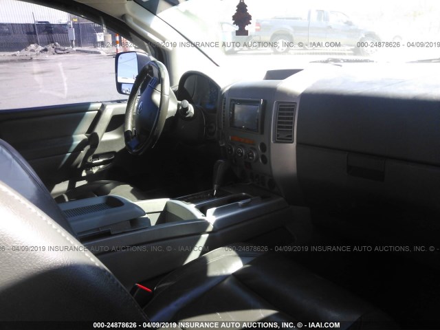 1N6BA07B36N555983 - 2006 NISSAN TITAN XE/SE/LE BLACK photo 5