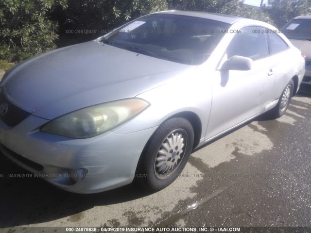 4T1CA30P24U002335 - 2004 TOYOTA CAMRY SOLARA SE/SLE SILVER photo 2
