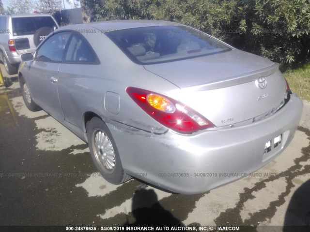4T1CA30P24U002335 - 2004 TOYOTA CAMRY SOLARA SE/SLE SILVER photo 3