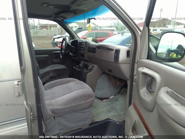 1GBFG15W0Y1259848 - 2000 CHEVROLET EXPRESS G1500  GRAY photo 5