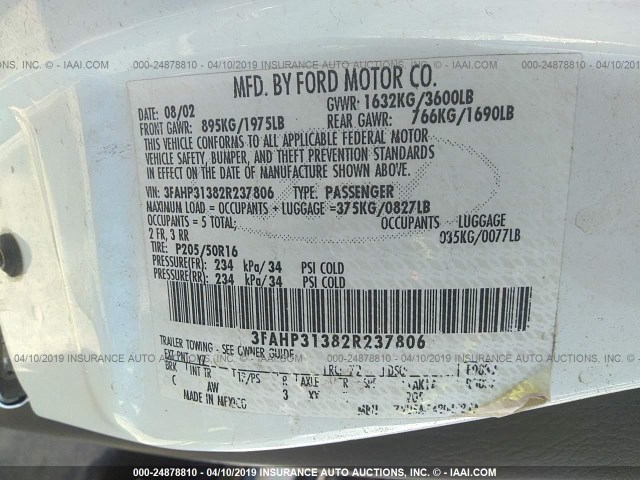 3FAHP31382R237806 - 2002 FORD FOCUS ZX3 WHITE photo 9