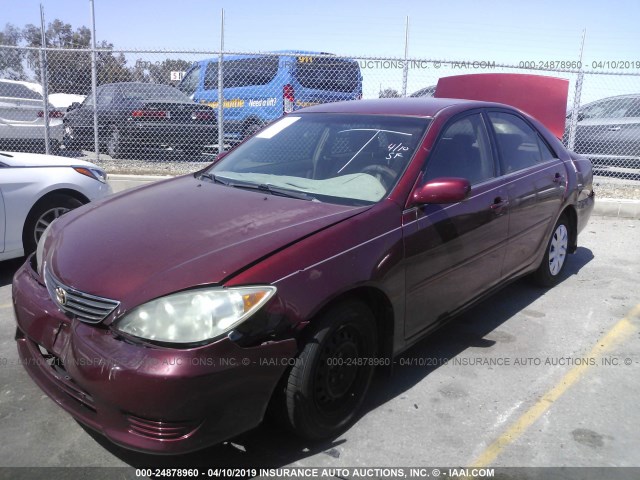 4T1BE32K65U426667 - 2005 TOYOTA CAMRY LE/XLE/SE RED photo 2