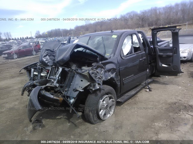 1GCSKSE39AZ107501 - 2010 CHEVROLET SILVERADO K1500 LT GRAY photo 2