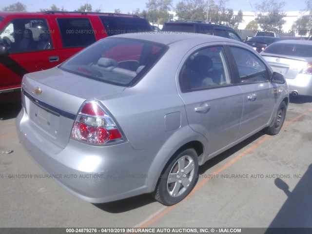 KL1TD56638B152713 - 2008 CHEVROLET AVEO LS SILVER photo 4