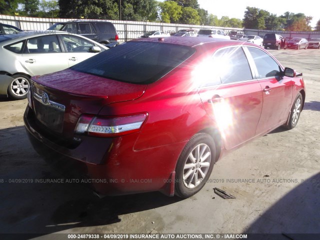 4T4BF3EK9BR131685 - 2011 TOYOTA CAMRY SE/LE/XLE RED photo 4