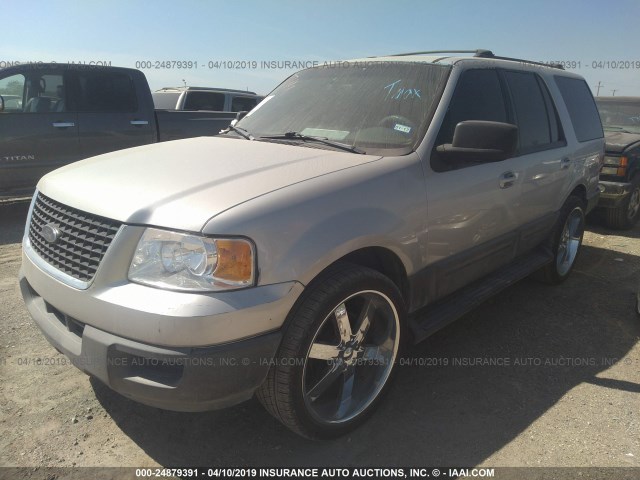 1FMRU15WX4LB13436 - 2004 FORD EXPEDITION XLT SILVER photo 2