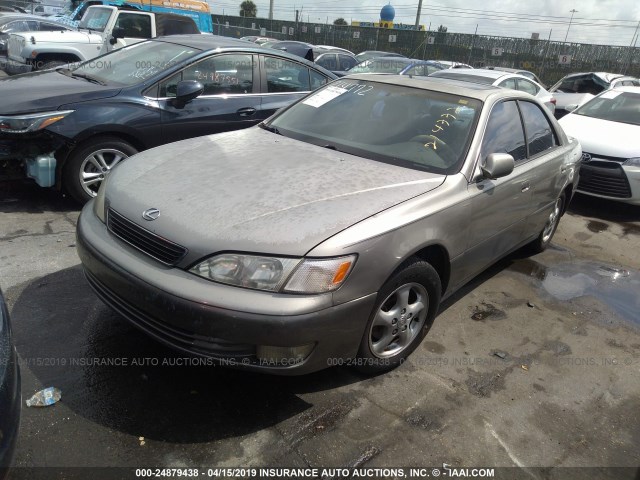 JT8BF28G7X0214772 - 1999 LEXUS ES 300 GRAY photo 2