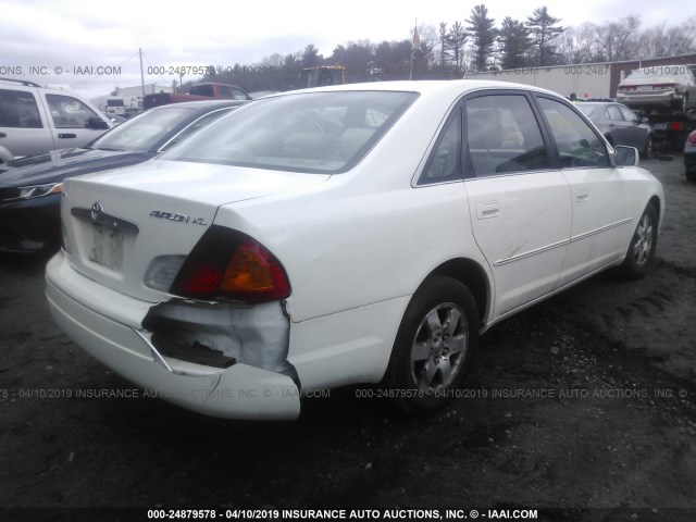 4T1BF28B82U240090 - 2002 TOYOTA AVALON XL/XLS WHITE photo 4