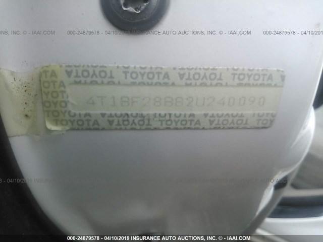 4T1BF28B82U240090 - 2002 TOYOTA AVALON XL/XLS WHITE photo 9