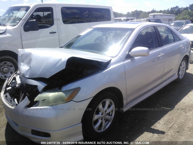 4T1BE46K17U635608 - 2007 TOYOTA CAMRY NEW GENERAT CE/LE/XLE/SE SILVER photo 2