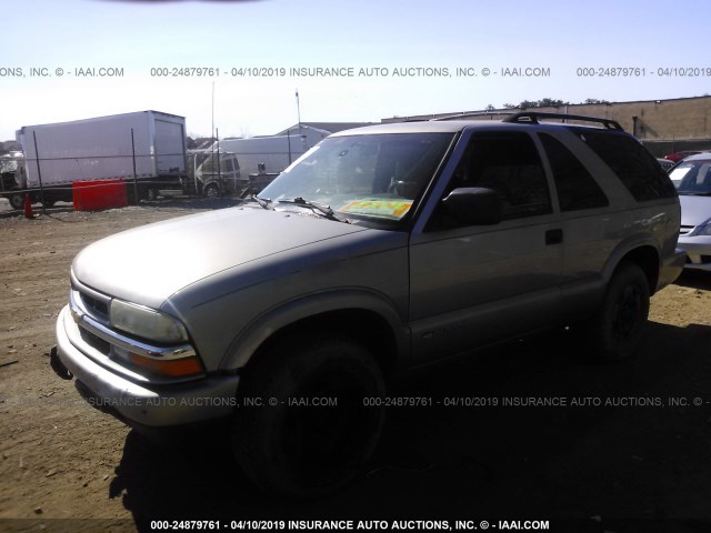 1GNCT18X34K146065 - 2004 CHEVROLET BLAZER GRAY photo 2