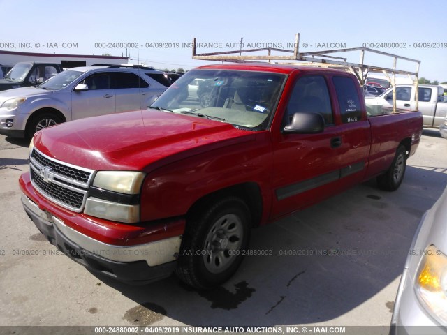 1GCEC19TX6E168790 - 2006 CHEVROLET SILVERADO C1500 RED photo 2