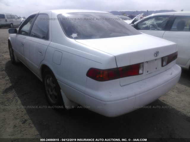 4T1BG22KX1U790248 - 2001 TOYOTA CAMRY CE/LE/XLE WHITE photo 3