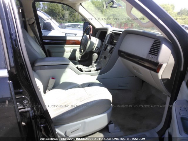 5LMEU68H03ZJ16461 - 2003 LINCOLN AVIATOR 黑色 照片 5