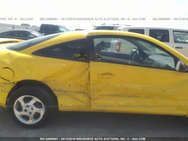 1G2AL18F687327004 - 2008 PONTIAC G5 YELLOW photo 6