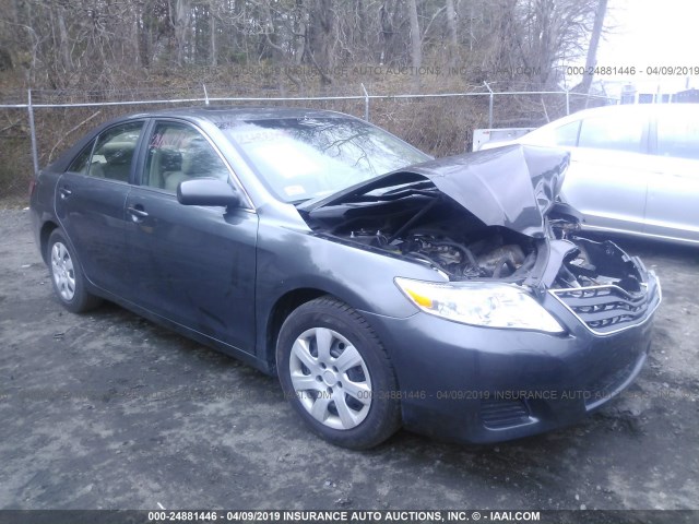 4T4BF3EK3AR036490 - 2010 TOYOTA CAMRY SE/LE/XLE GRAY photo 1