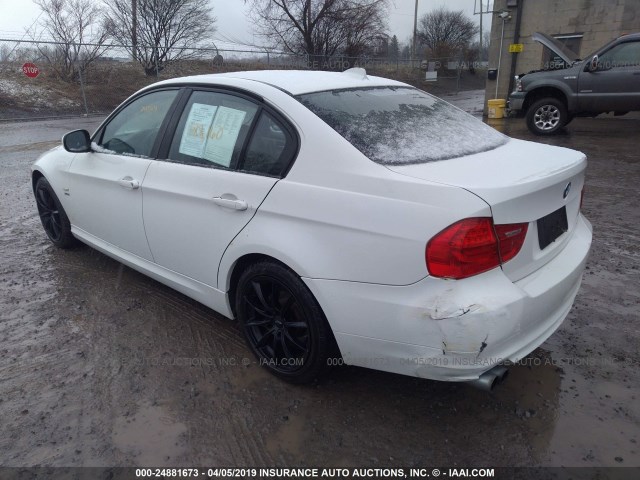 WBAPK5C53AA647028 - 2010 BMW 328 XI SULEV WHITE photo 3